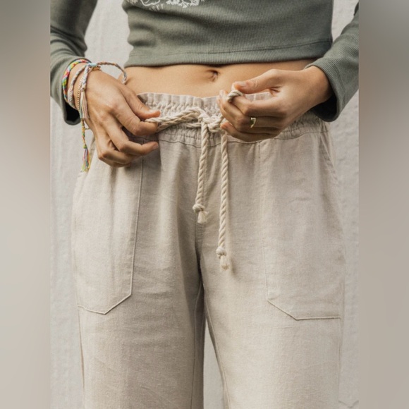 NWOT Roxy Oceanside Flared Pants Size Medium Stone/Khaki Color - Picture 8 of 14